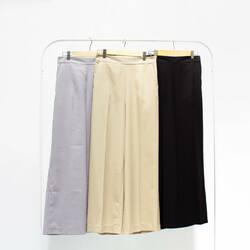 Elif Pants di warna basic cocok banget untuk kamu pasangkan dengan atasan apapun untuk segala macam acara. Yuk miliki sekarang, langsung cek link di bio yaa 😉

#OMARA #omarawomen